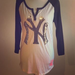 NWT Victoria’s Secret Pink NY Yankees T- Shirt